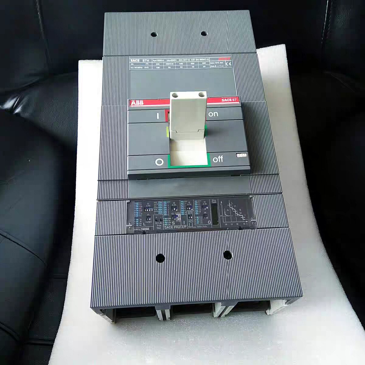 1PCS New other ABB Electronic Circuit Breaker SACE S7H 1600A PR212/P