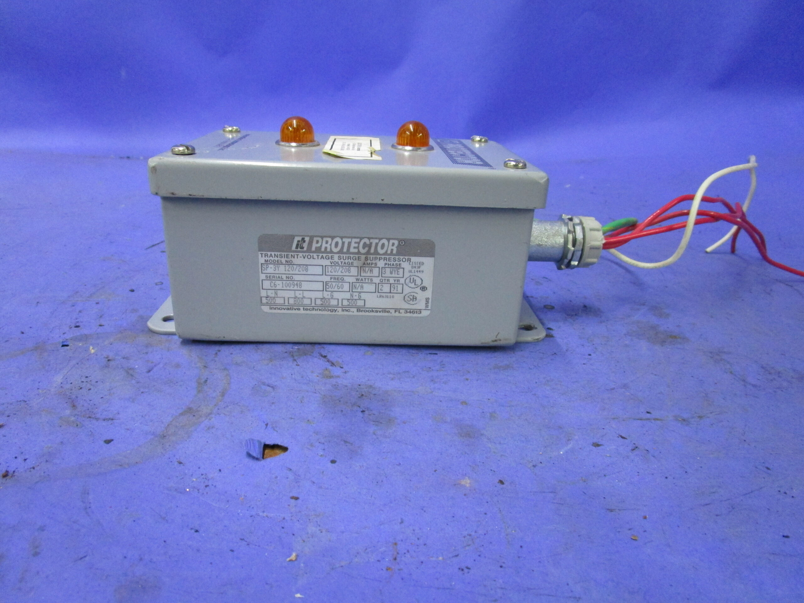 Innovative Technology SP-3Y 120-208 Transient-Voltage Surge Supressor + 1 Yea…
