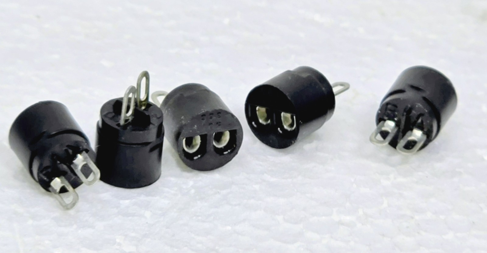 (Lot of 5) Vtg. NOS Unbranded Wiring Plug SH90 501 366 Bi-Pin Socket Lamp LED