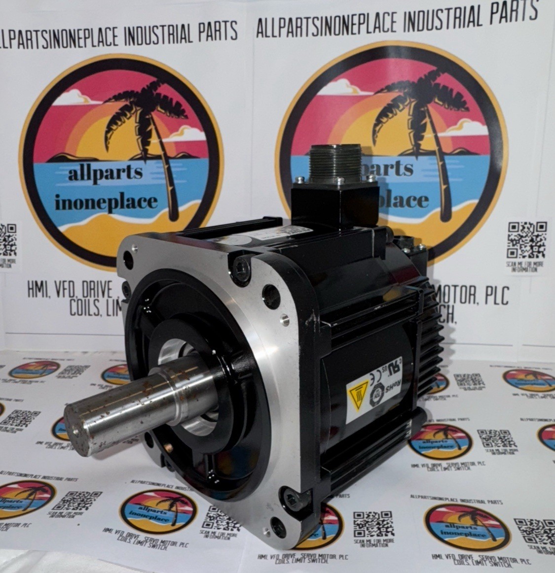 Keyence SV-M500AS Servo Motor Straight Axis1. 3 kW 200V 10.7A F 8.34N•m 1500 MTS