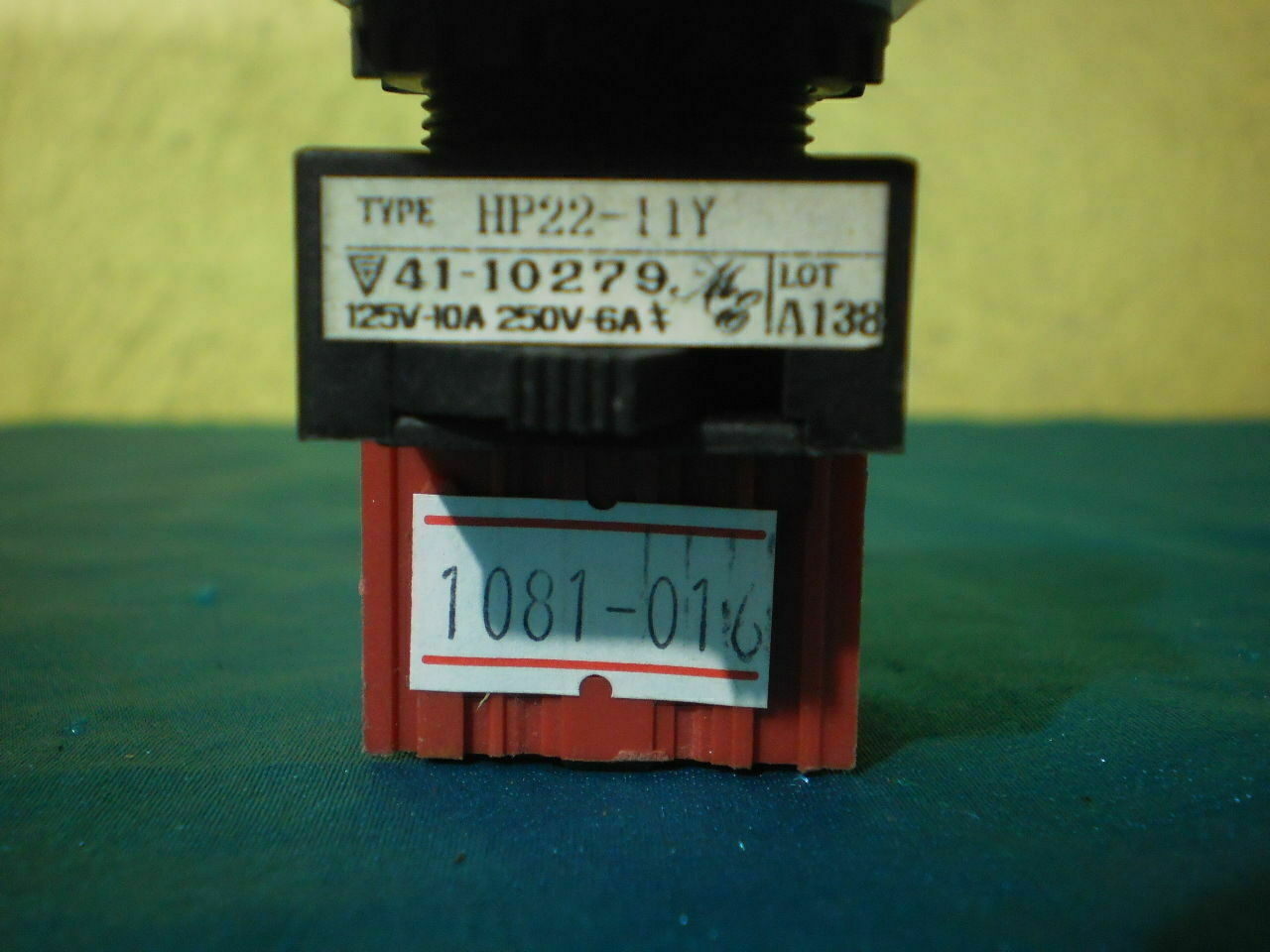 Maruyasu HP22-11Y HP2211Y Push Button