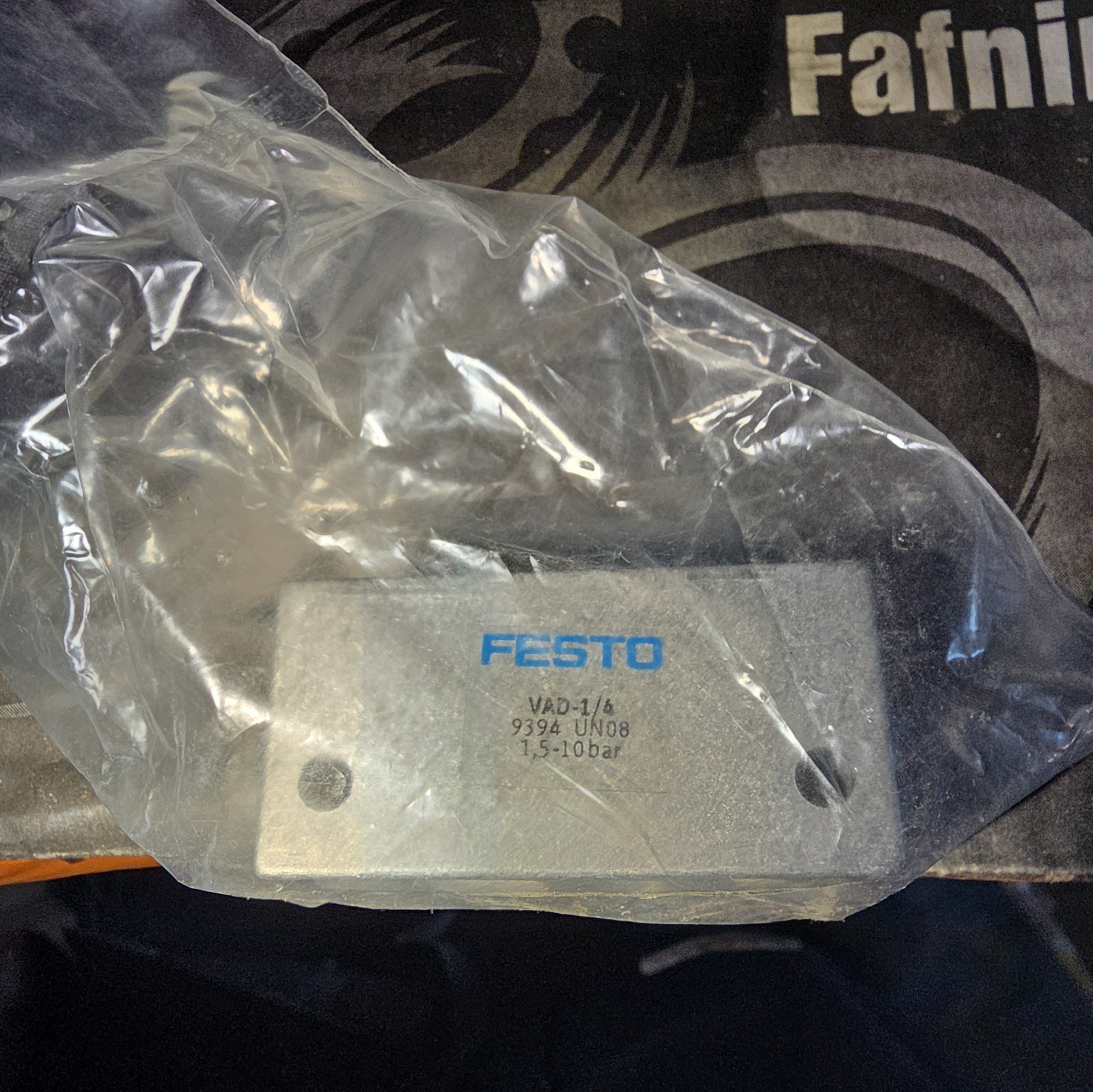 1PCS NEW Vacuum generator 9394 VAD-1/4 FESTO