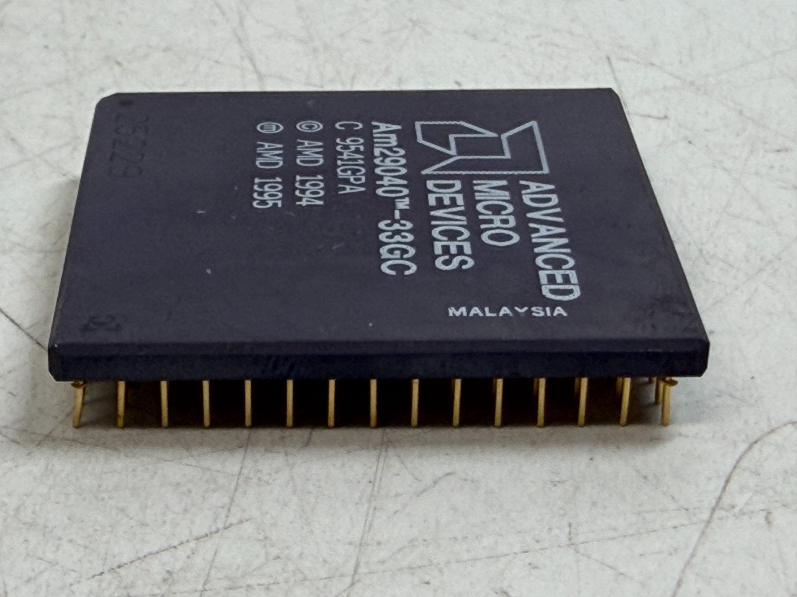 VINTAGE AMD AM29040-33GC 32 BIT RISC Microprocessor