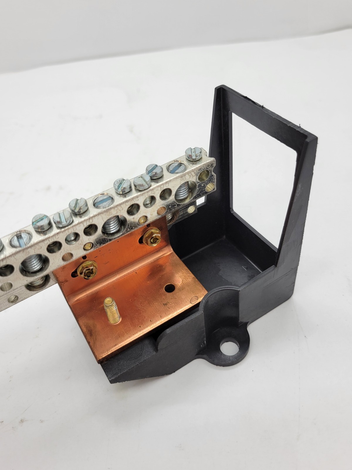 Eaton 1C96649G25 Neutral Ground Bar Kit 900P052H02 R6