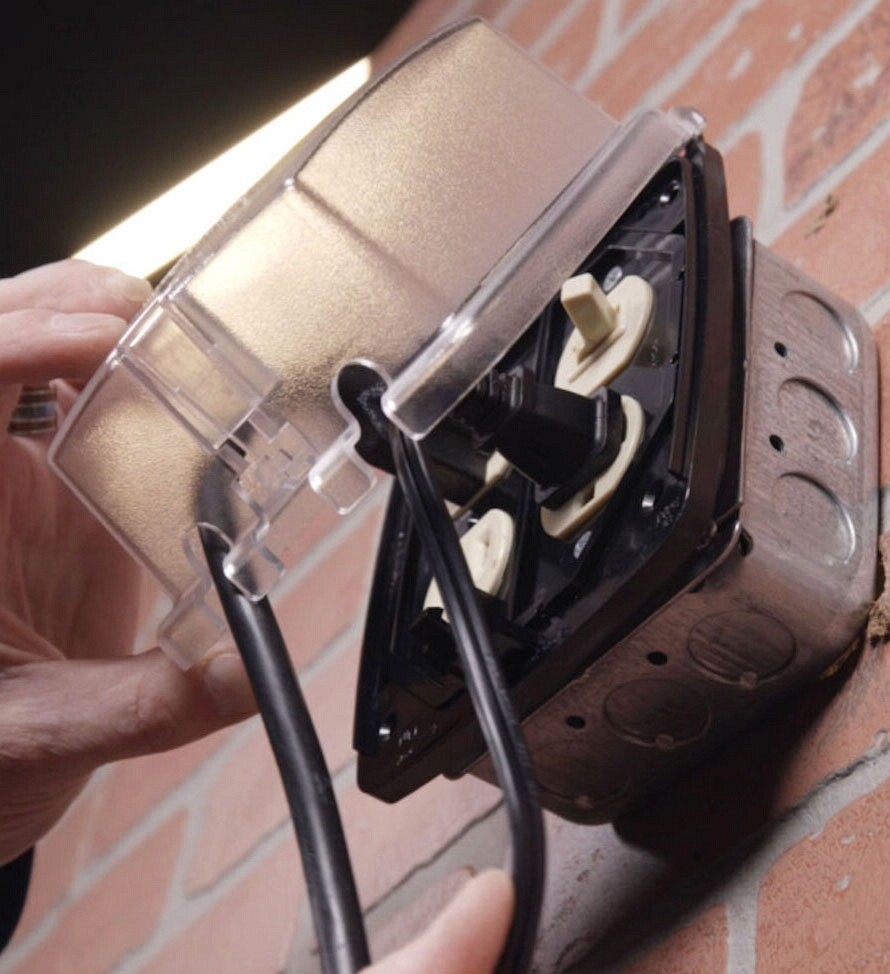 Intermatic WP1230C, 2-Gang, (1) Receptacle/Toggle, Weatherproof Cover, 1 pc