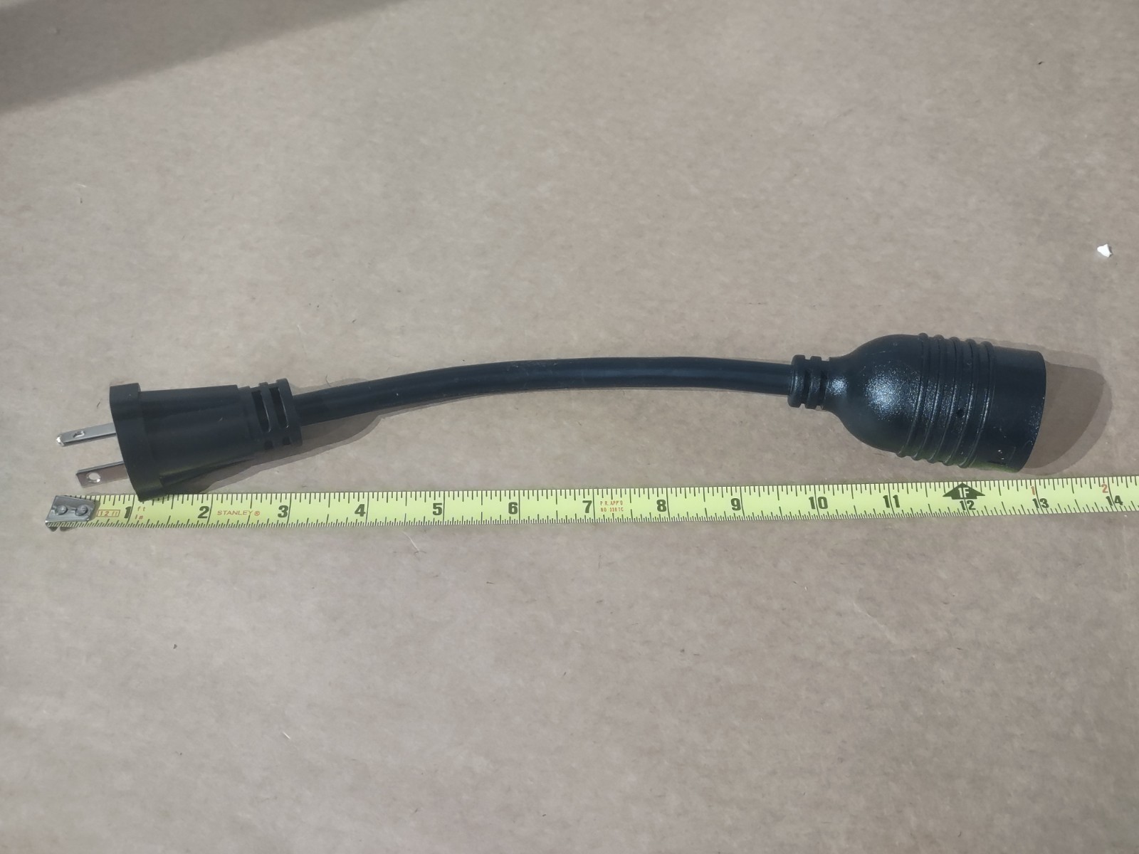Chau’s SP-520R NEMA L5-20R (E470181) 12 AWG(3.31mm2) [VW-1] 105°C 300v FT2