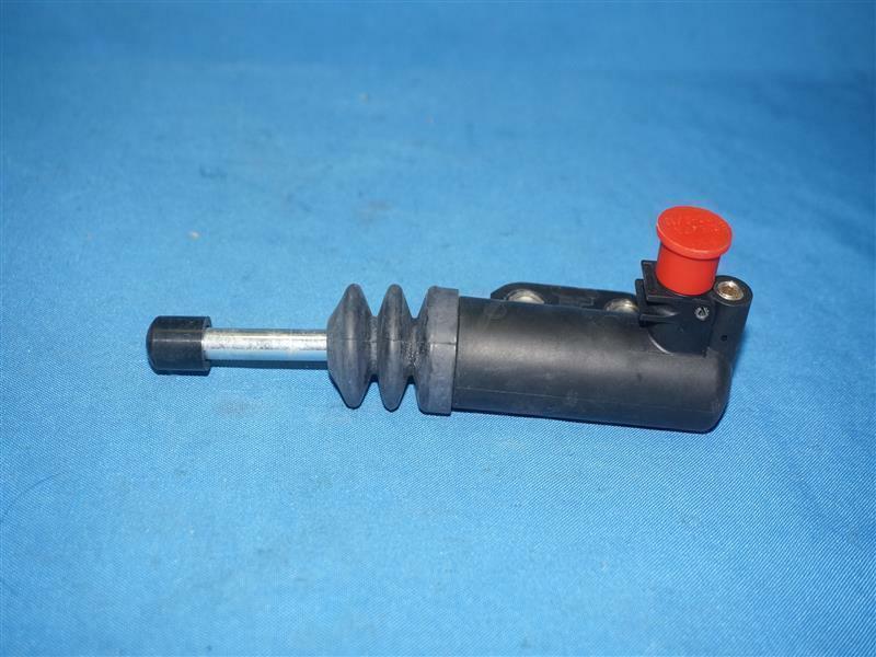 Ford EC02-41-920B EC0241920B Cylinder Clutch R NEW NOB Expedited Shipping