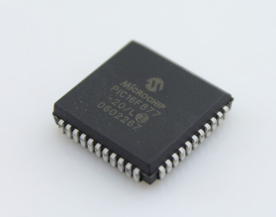 New Qty 1 Microchip PIC16F877-20/L RISC Microcontroller PQCC44 8-Bit FLASH