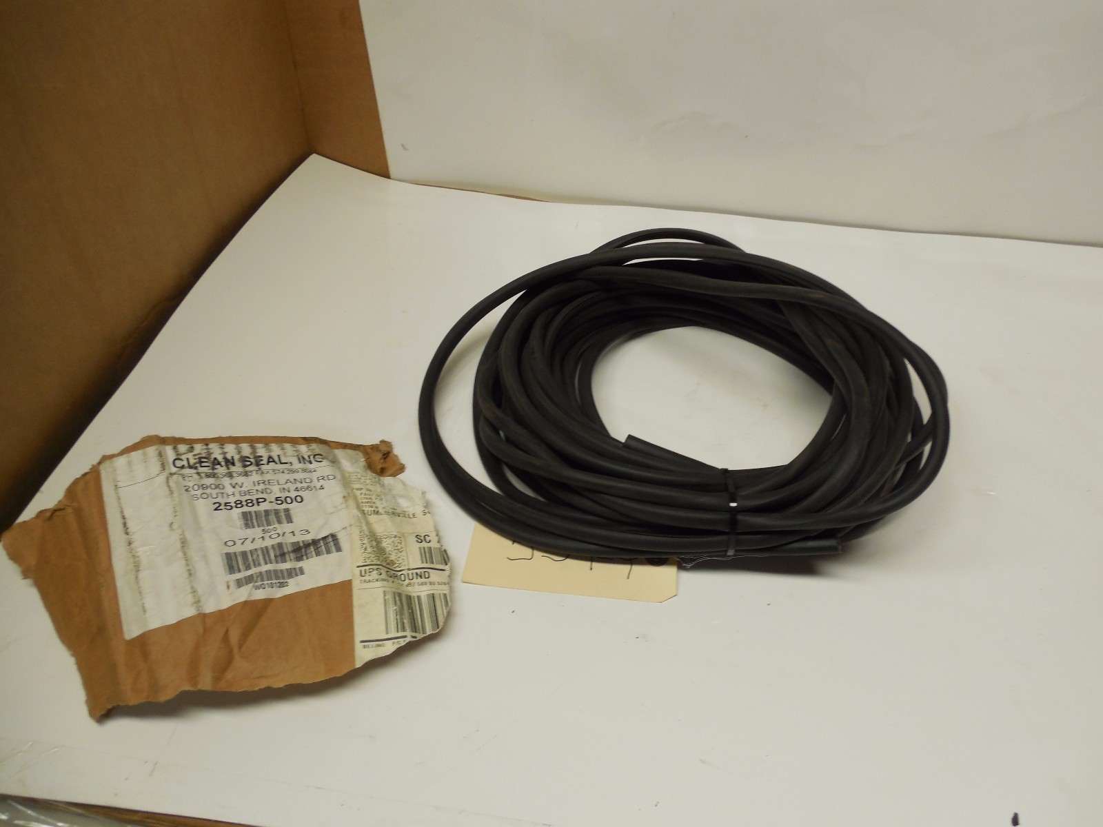 CLEAN SEAL 2588P-500 TIARA YACHTS 5293590 1/8″ MARINE RUBBER U TRIM GASKET 55FT