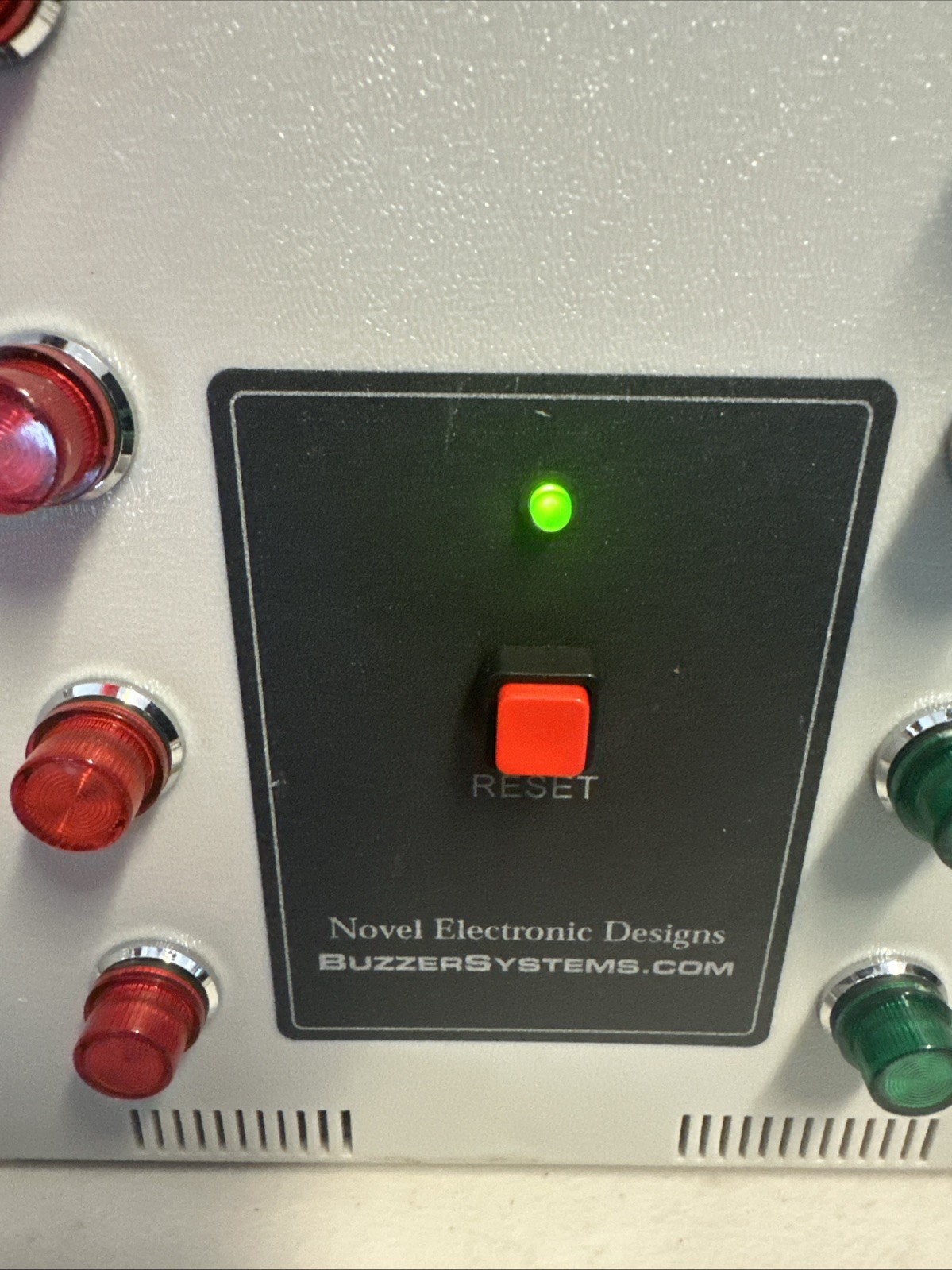 Novel Electronic Designs BuzzerSystem 10-Player Ver 2