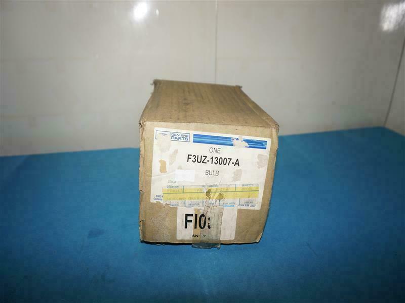 Ford F3UZ-13007-A F3UZ13007A Headlamp Bulb-R NEW NOB