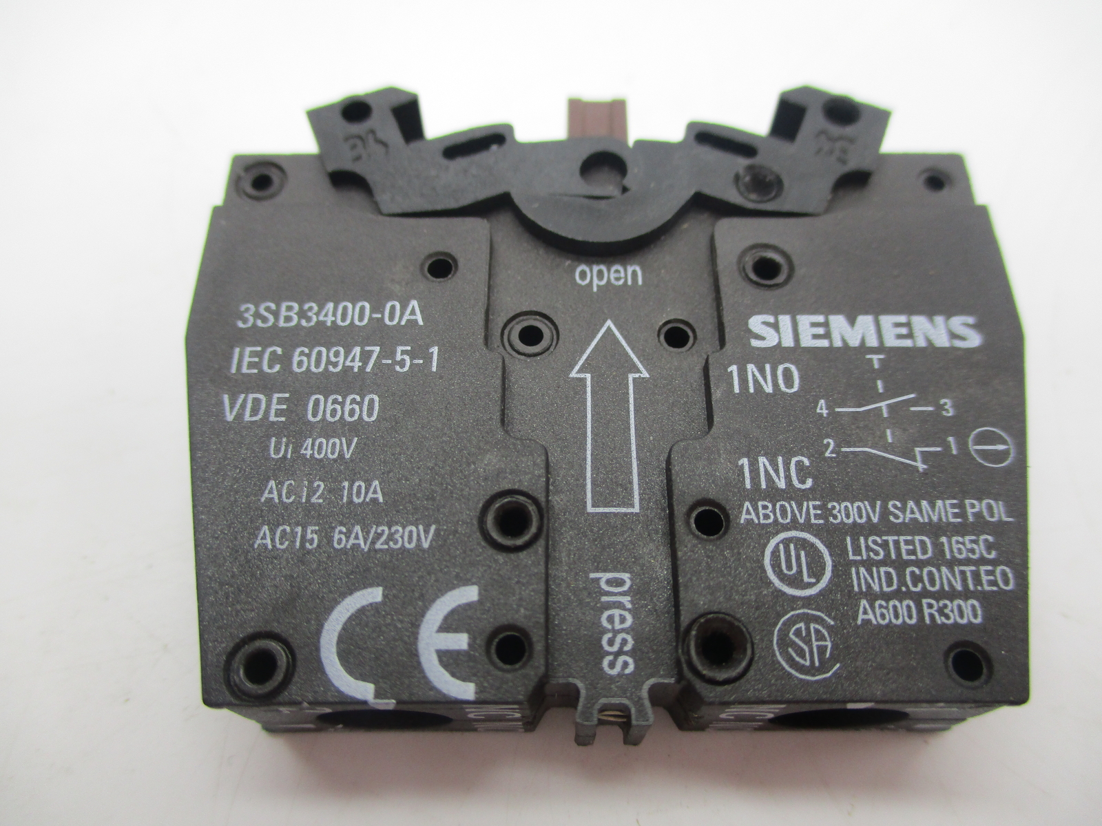 SIEMENS 3SB3400-0A CONTACT BLOCK LOT OF 2 NSNP