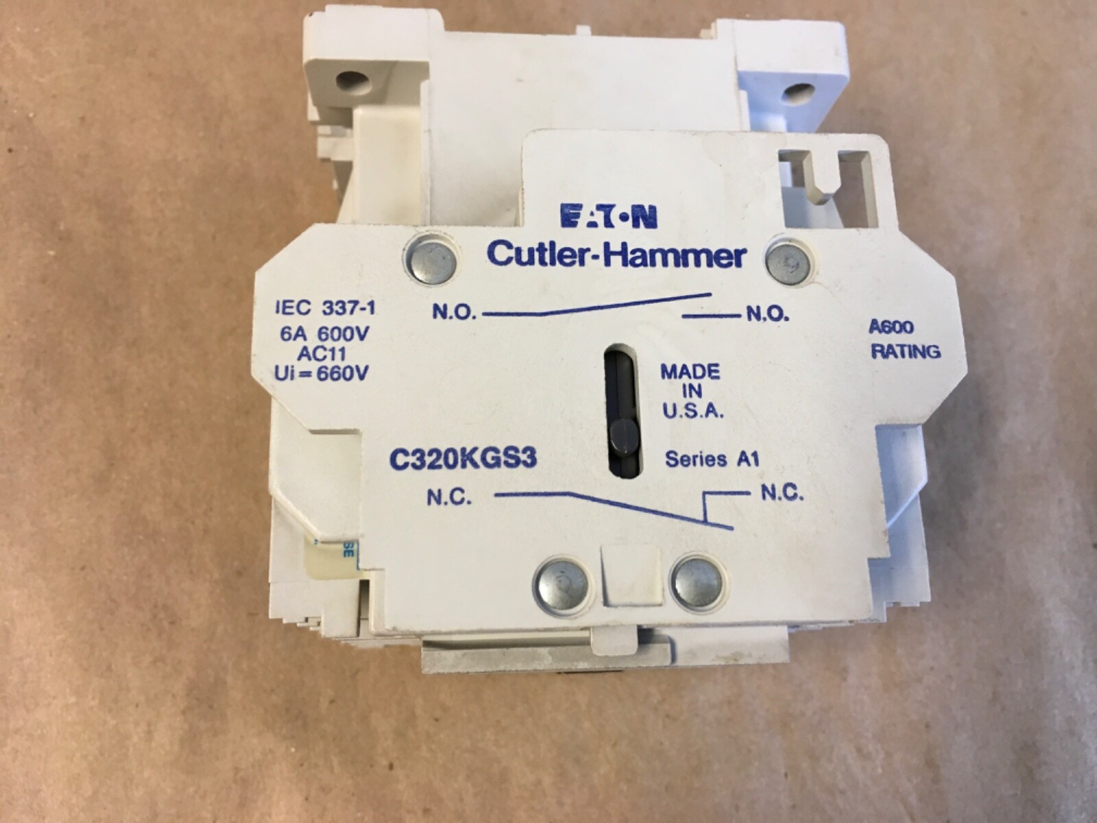 Cutler Hammer CE15CNS3 Contactor Starter Ser. B1 110/120 VAC Coil (KB)