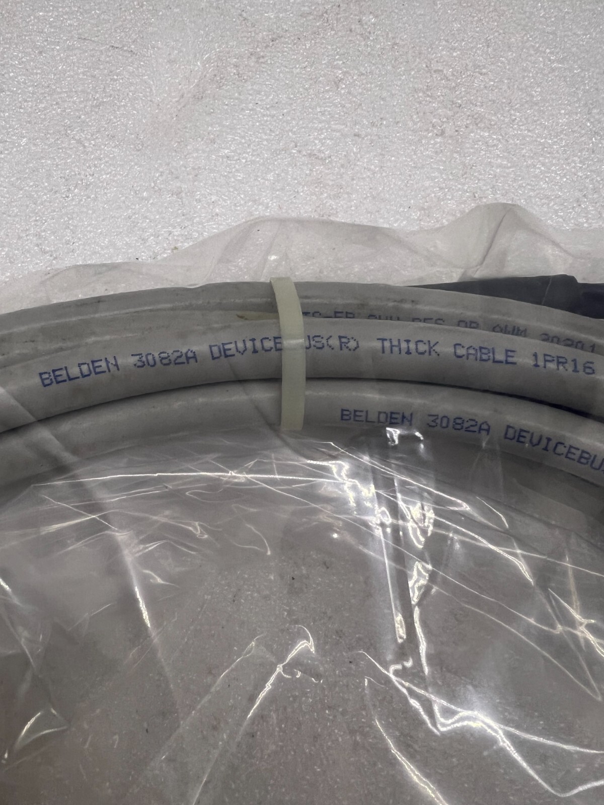 20ft BELDEN 3082A 15/1P + 18/1P Multi-Conductor DeviceBus Cable