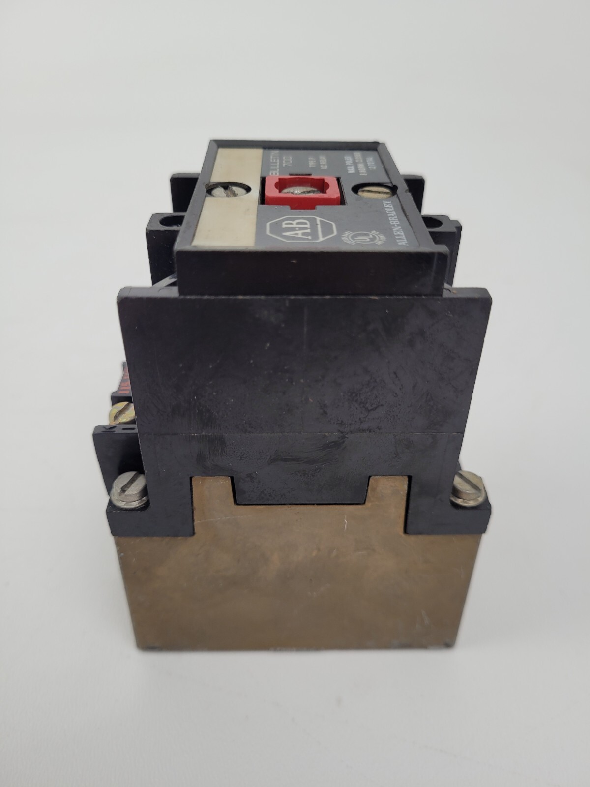 700-P200A1 Allen-Bradley Control Relay w/ 120V Coil – Next Day Option