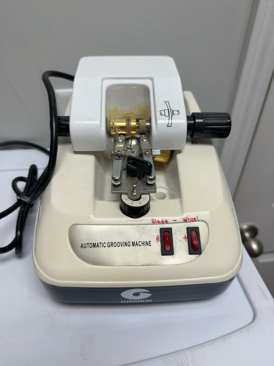 Luxvision Automatic Grooving Machine