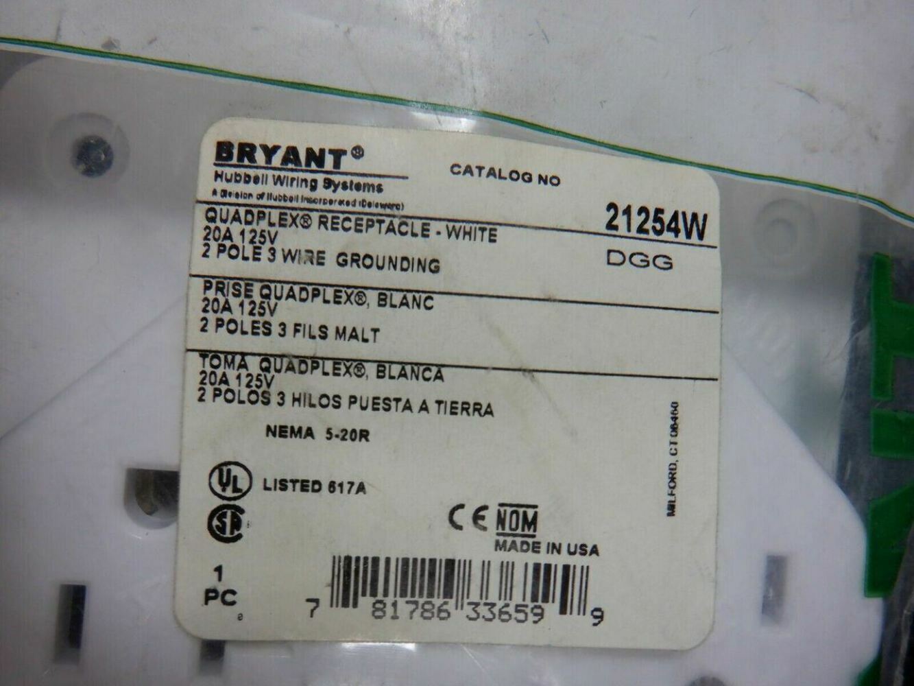 Bryant 21254W Quadplex Receptacle White 2 Poles 3 Wire Grounding