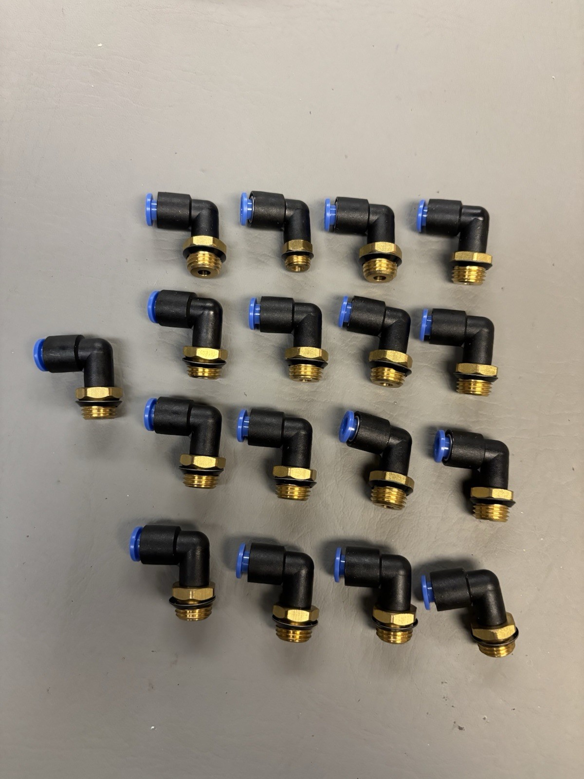 LOT OF 17 SMC KQL06-U02 ELBOW FITTINGS 6MM