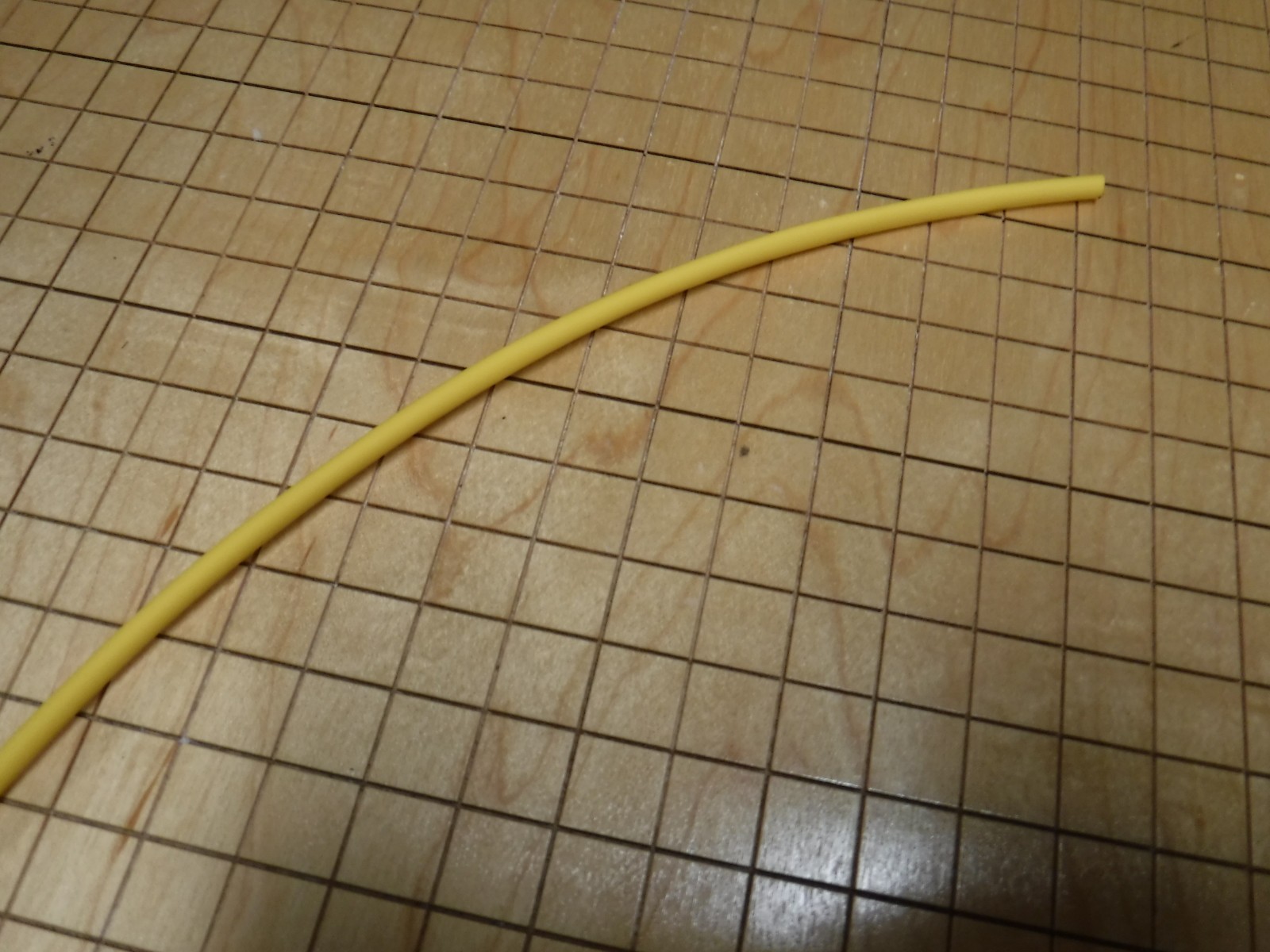 1/8″ HEAT SHRINK TUBING 4 FEET YELLOW FREE SHIPPING