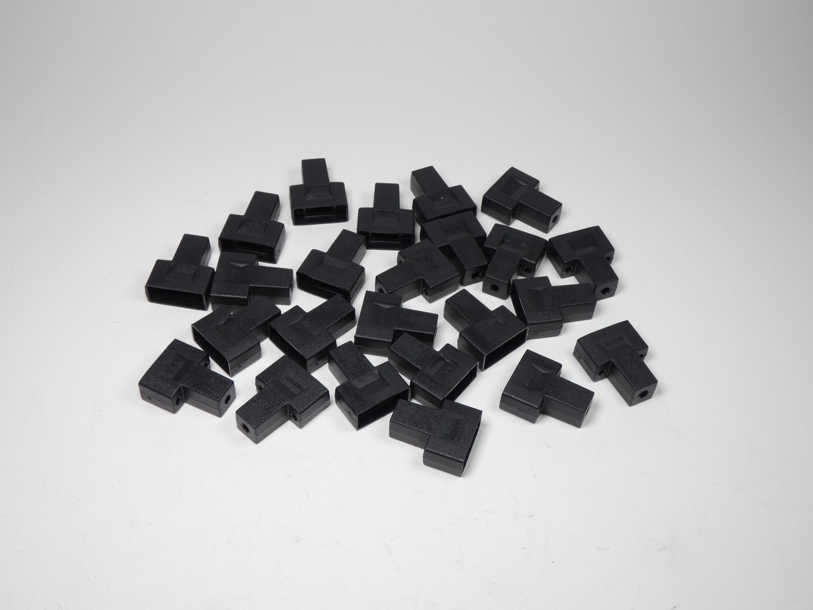 NOT FULL KIT *Lot of 24* TE Connectivity 1658688-1 D-Sub Connector Housing Cr…