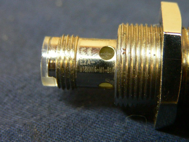 Omron E2a-M18kn16-M1-B1 M18unsh Npb 16Mm Pnp No M12