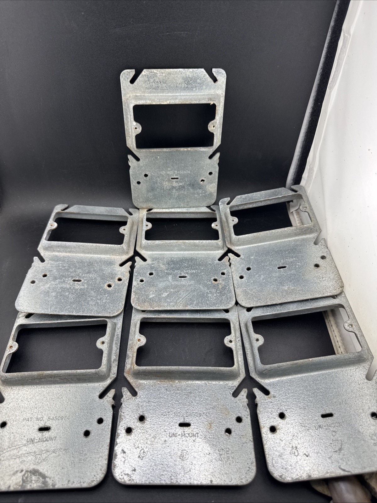 (8 Lot) Crouse Hinds TP31000 Steel 1-Gang Outlet Box Uni-Mount Cover 4″ x 5/8″