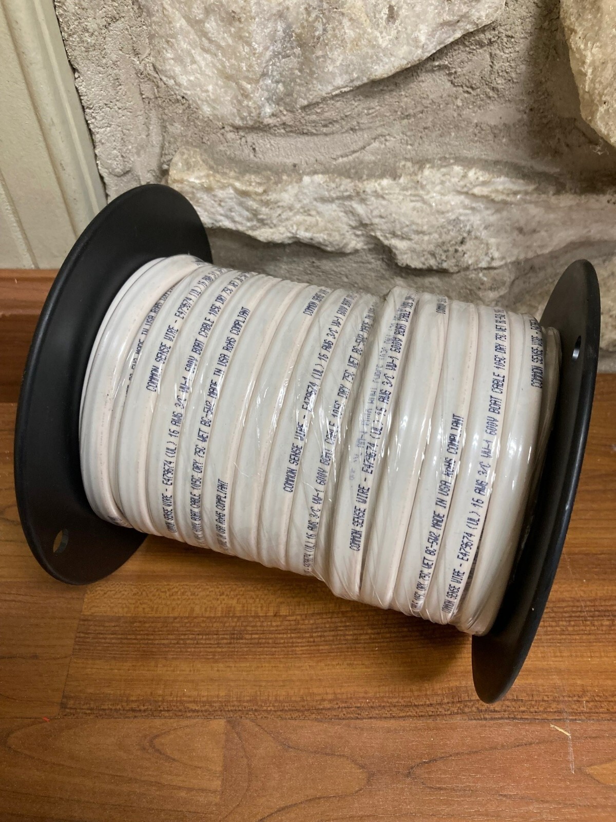 100 FEET 16AWG STRANDED (26/30) TINNED COPPER 3/C FLAT BOAT CABLE WHITE