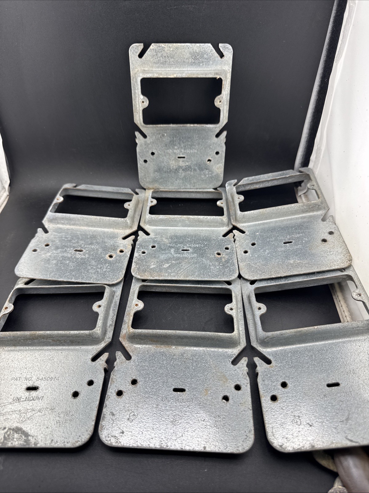 (8 Lot) Crouse Hinds TP31000 Steel 1-Gang Outlet Box Uni-Mount Cover 4″ x 5/8″
