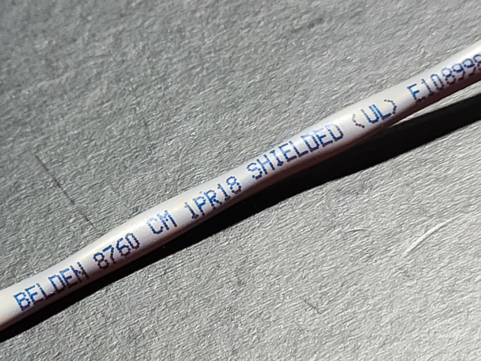 Belden 8760 18/1P Shielded Twist Pair Audio/Control/Instrumentation Cable /25ft