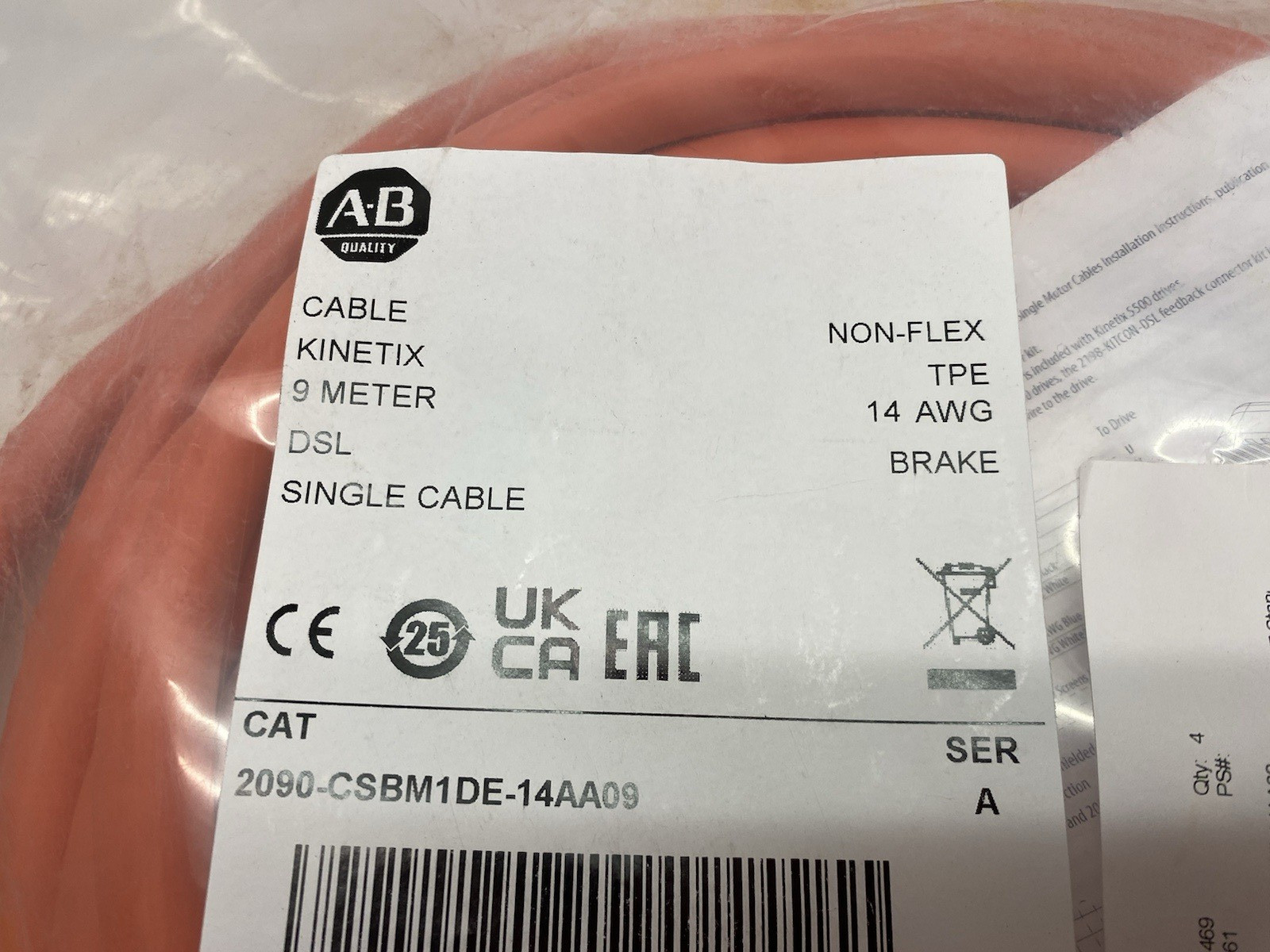 Allen Bradley 2090-CSBM1DE-14AA09 Ser. A Kinetix Single Cable, DSL 9m Non-Flex