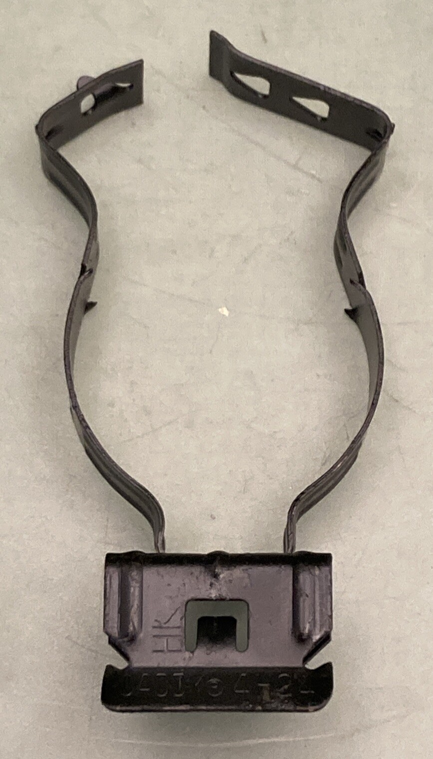 QTY 46 ERICO CADDY 24M24SM Combination Conduit Hanger