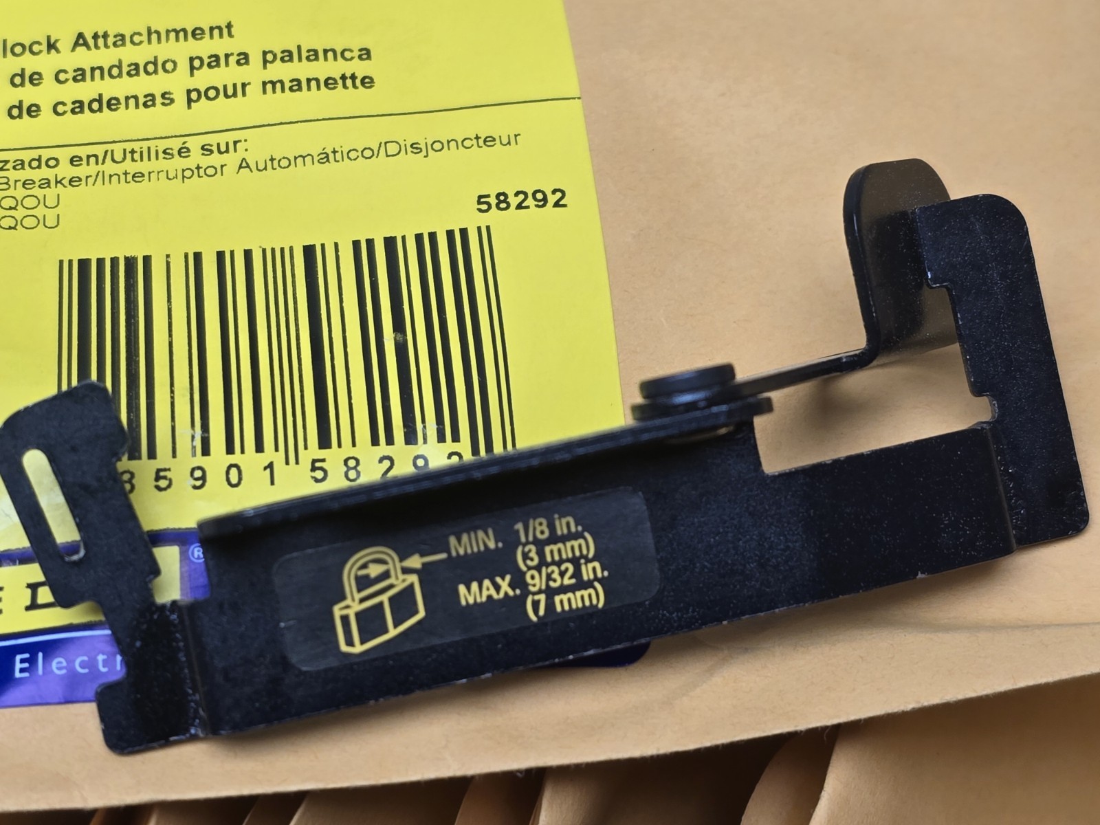 Square D QOU Circuit Breaker Padlock Attachment QOU2PAFLA, Case Of 50 NEW