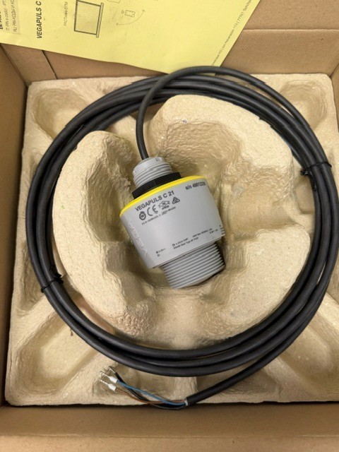 * 1 DAY SHIPS VEGA RA-222 23G Vegapuls C 21 Radar Level Sensor (With Code)
