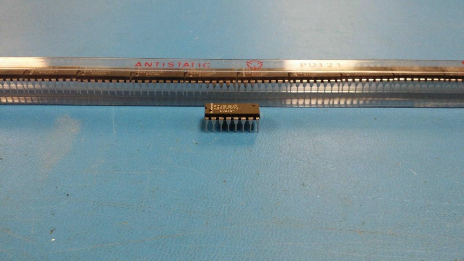 (5 PCS) 74F367N SIGNETICS/PHILIPS IC BUFFER DVR HEX N-INV 16DIP