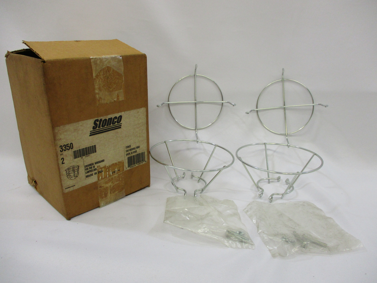 *NEW* (LOT OF 2) STONCO 3350 WIREGUARD FOR PAR 38 LAMPHOLDER