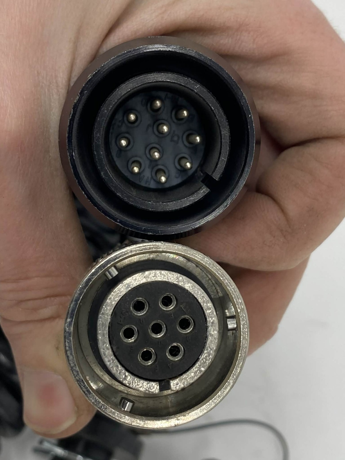 Trimble 68182 Machine Cable 10 pin Quick Disconnect to 7-socket Amphenol•