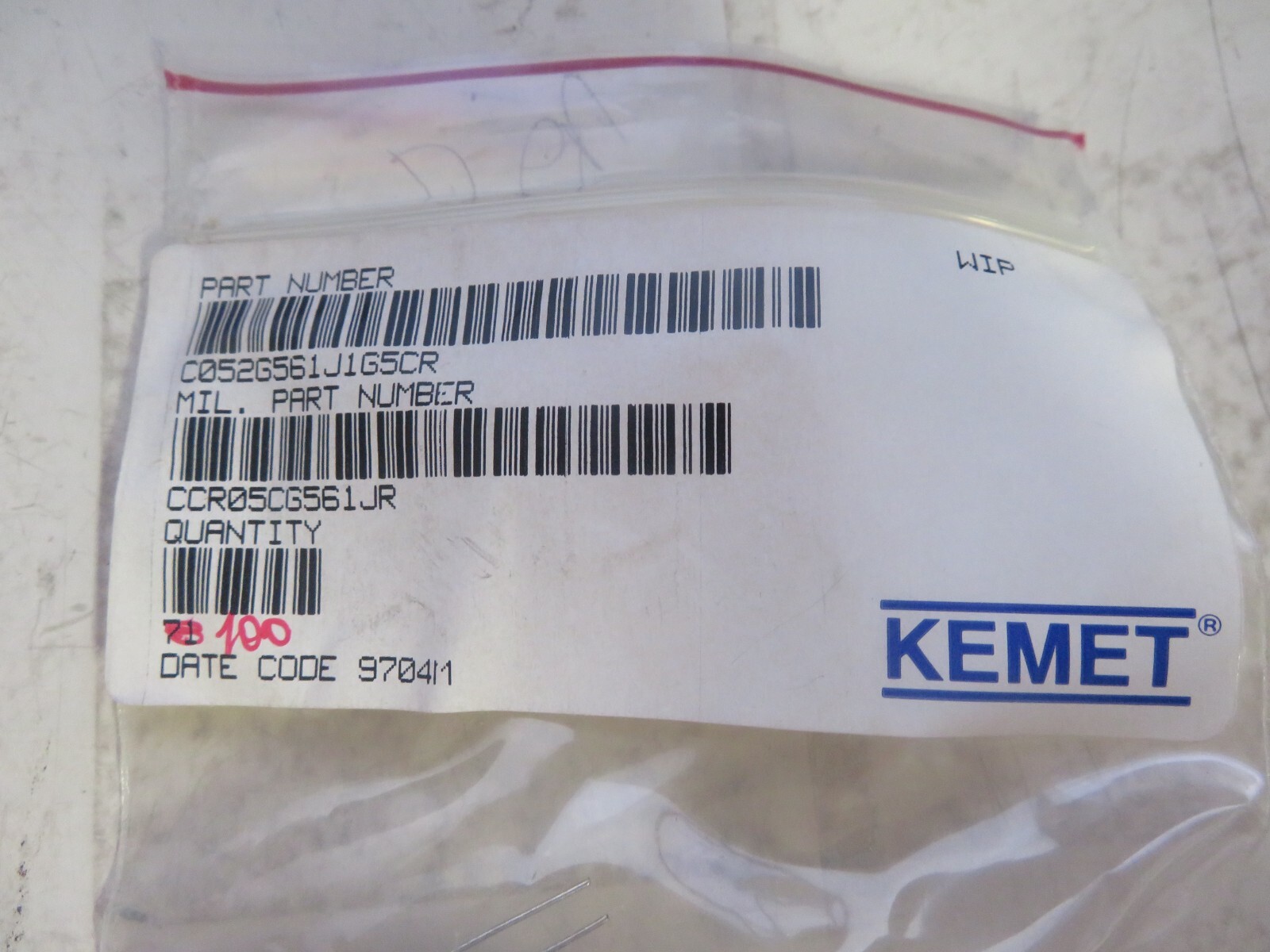 (1 PC) CCR05CG561JR / C052G561J1G5CR KEMET