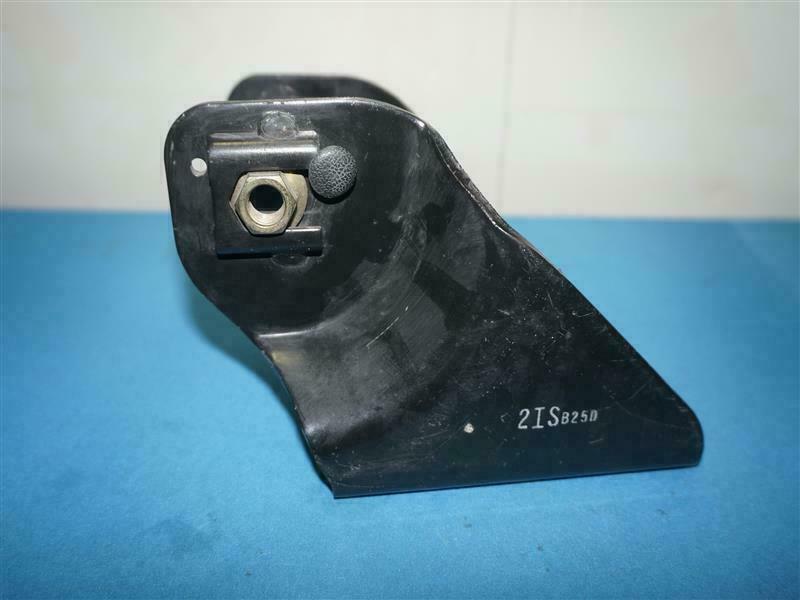 Ford B25D-39-080 B25D39080D Bracket