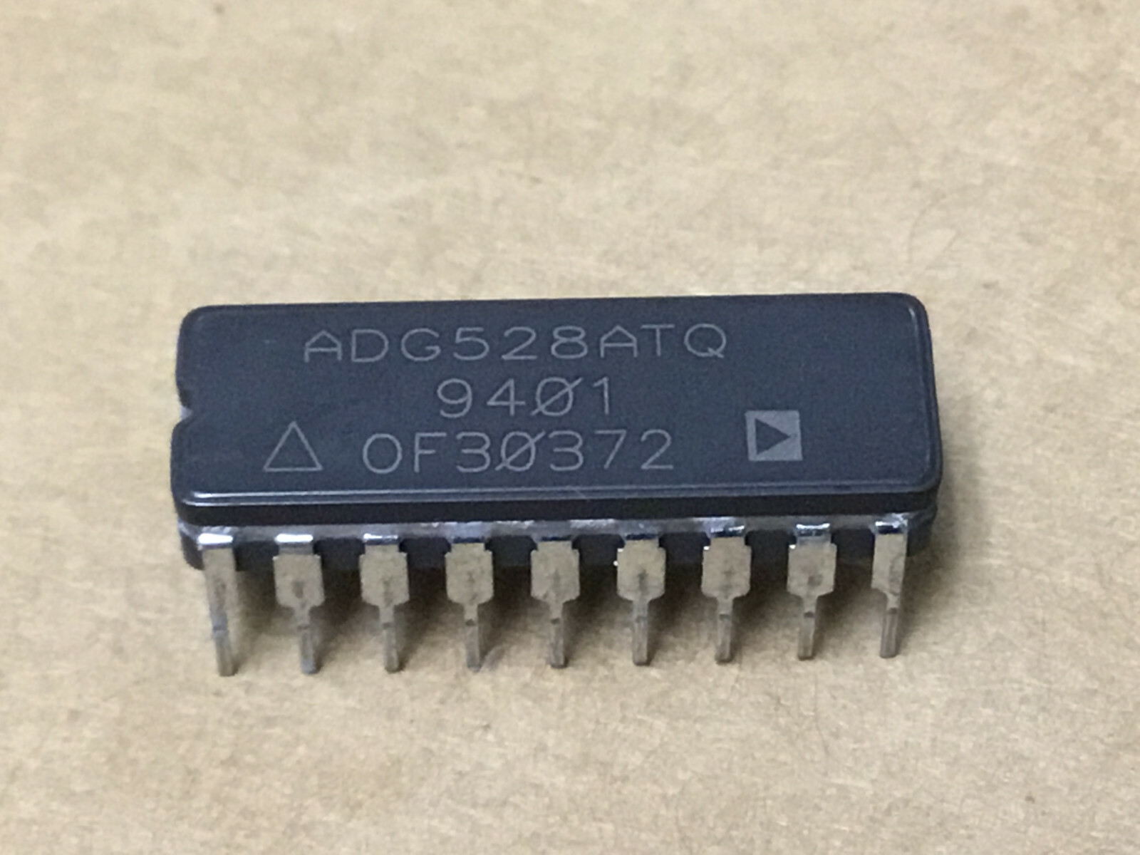 (1 PC) AD ADG528ATQ 8-Channel SGL Ended Multiplexer CDIP18