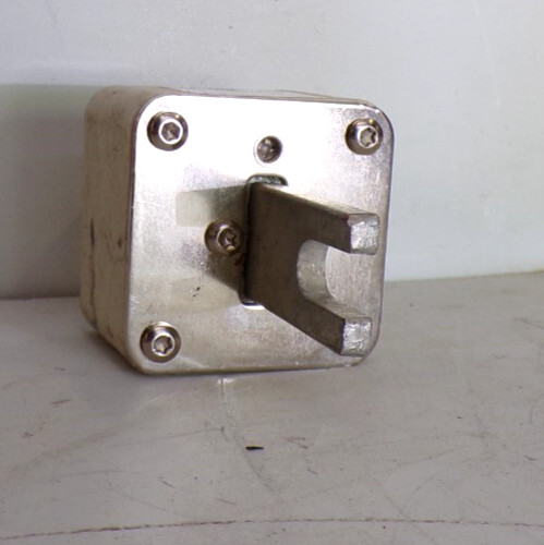 BUSSMANN 170M5161 FUSE 550A 690V made in Denmark Not China / O21