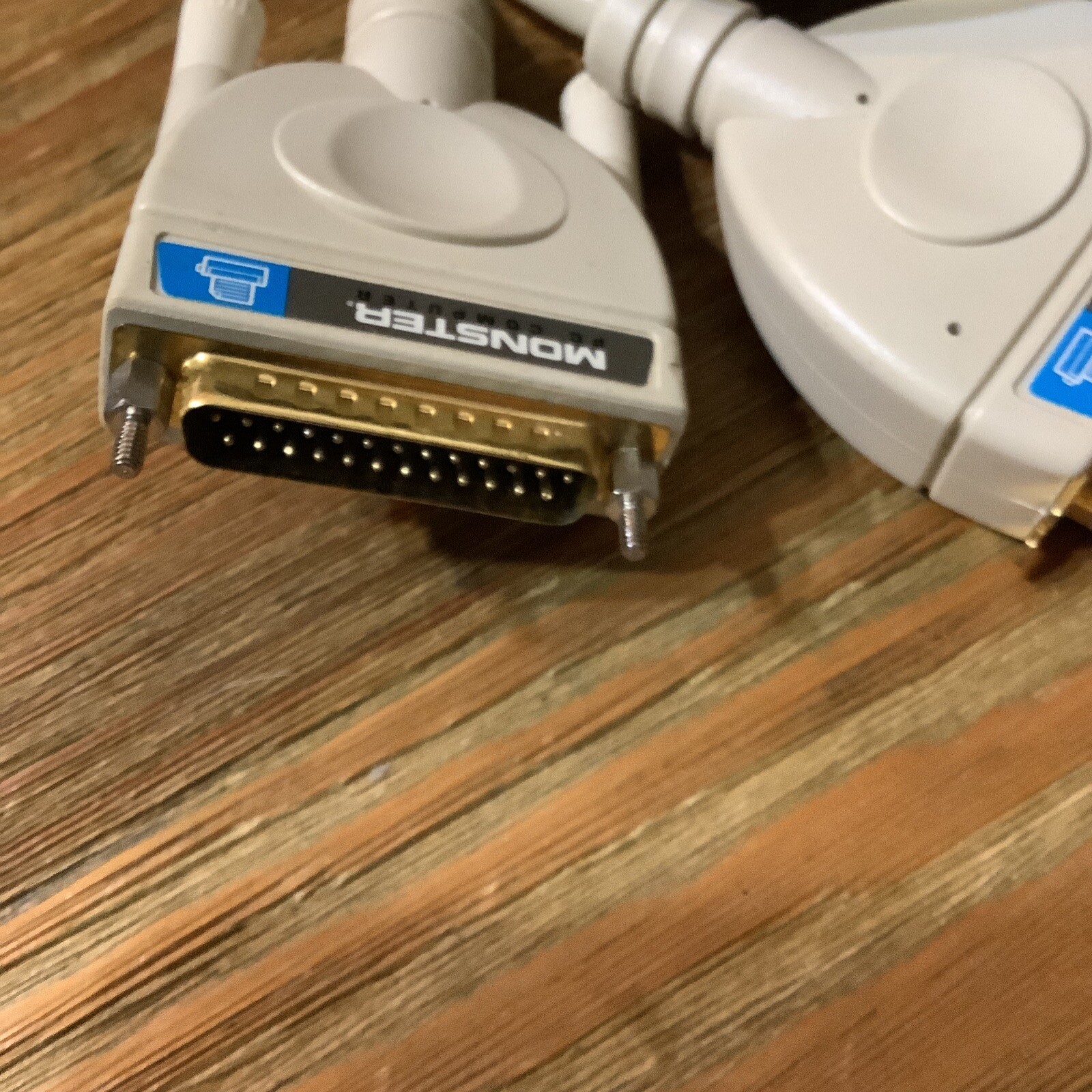 Monster Cable PC Computer AWM E148000 Style 20276 28AWG 80C VW-1 Cable