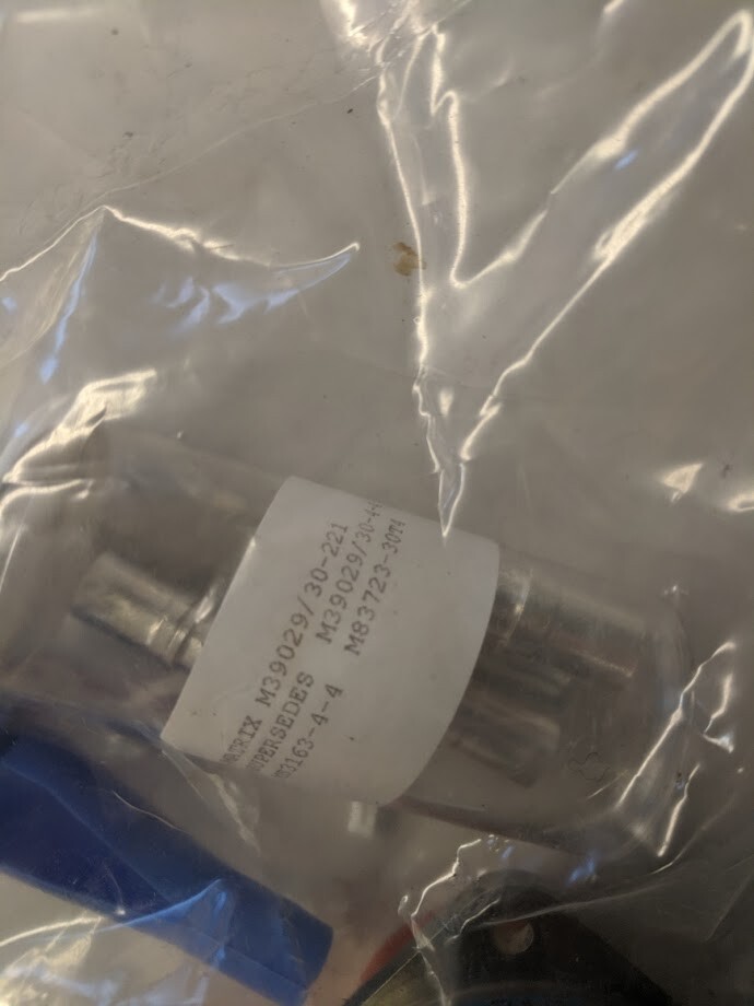 AMPHENOL MATRIX MS3452L32-17S BOX MOUNT RECEPTACLE MIL-DTL-5015 CONNECTOR KIT