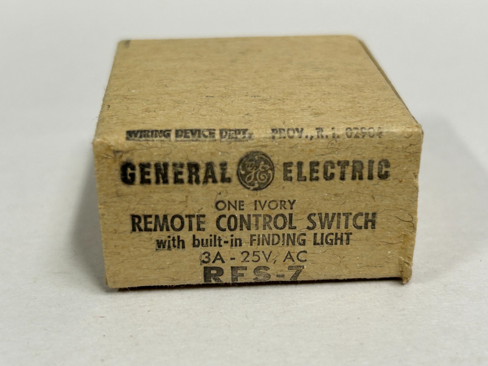 UNUSED Vtg GE General Electric RFS-7 Remote Control Switch w/ Locator Light (A7)