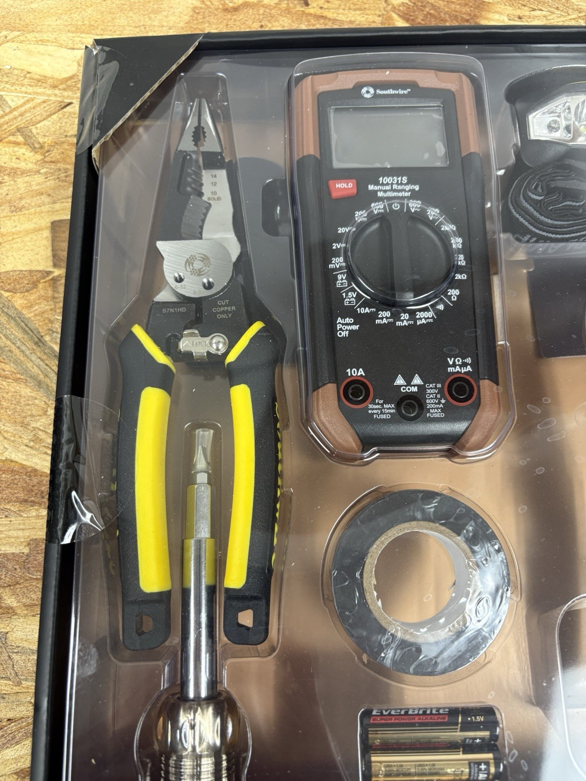 Southwire Electrical Maintenance Kit New In Box with Accessories