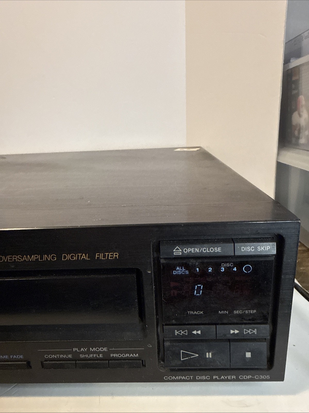 Sony CDP-C305 5-disc CD player dual d a converter system stabilizer circuit