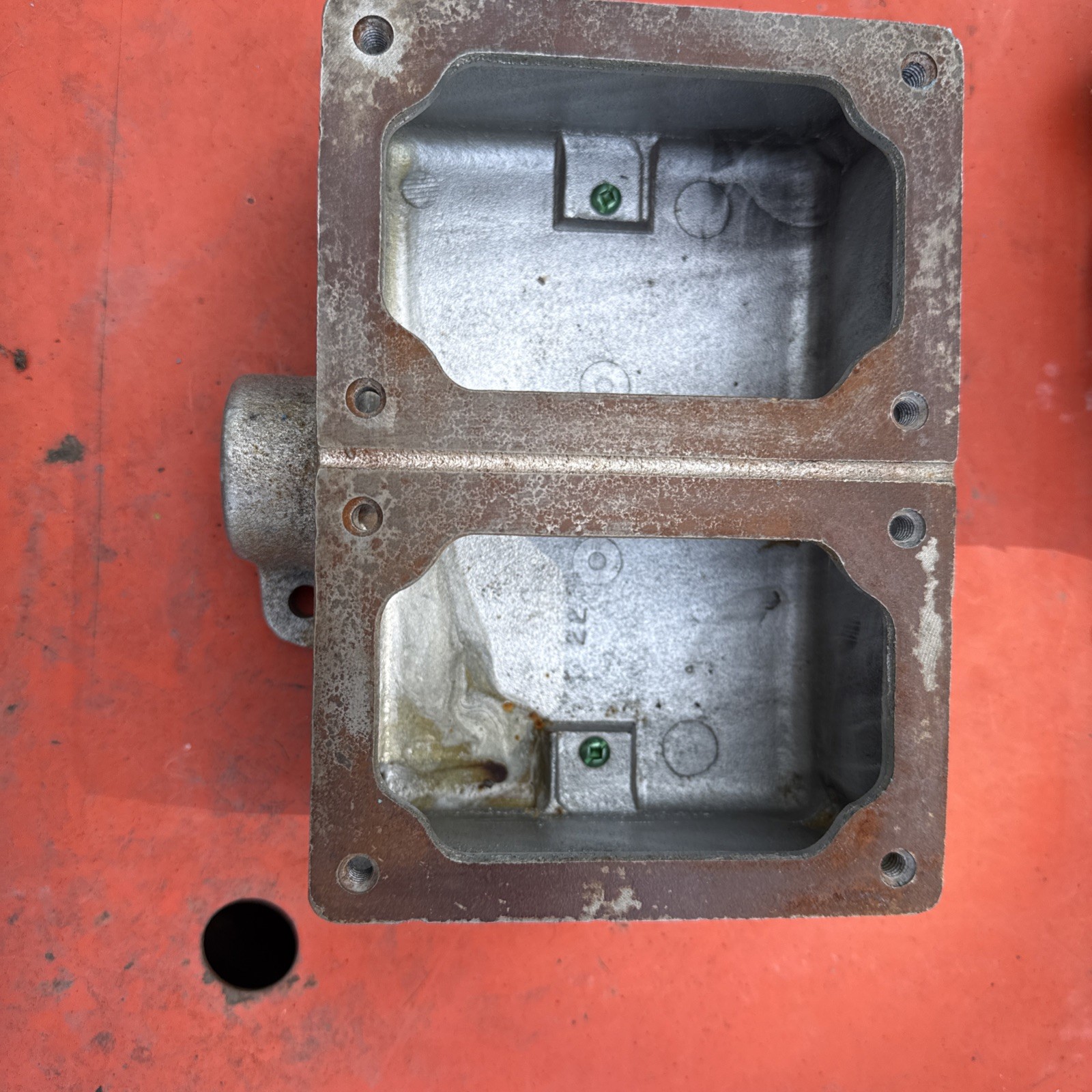 Crouse Hinds – EDS372 – Two-Gang, Dead End Back Box Made Of Feraloy Iron