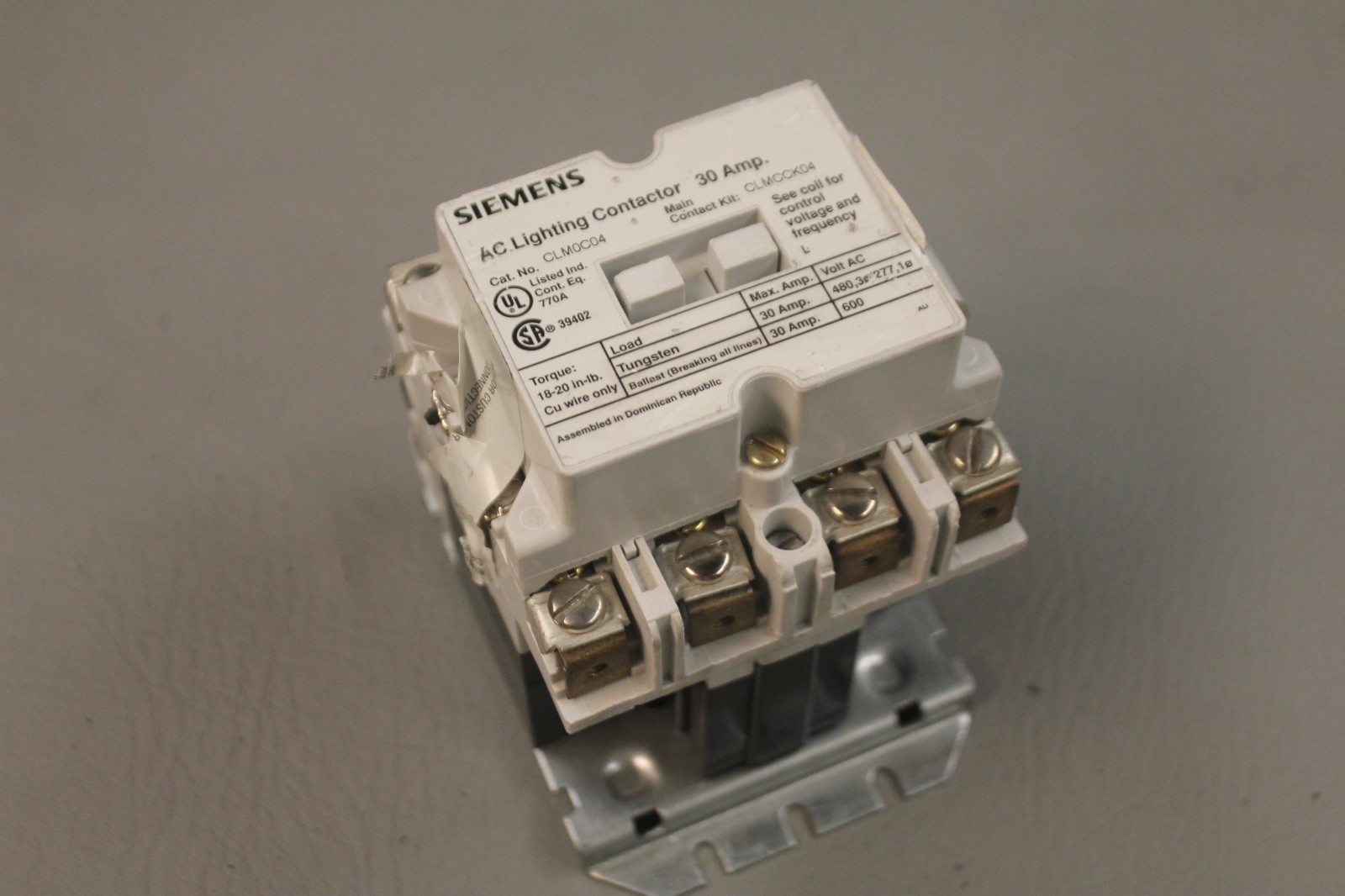 SIEMENS CLM0C04 AC LIGHTING CONTACTOR 30 AMP