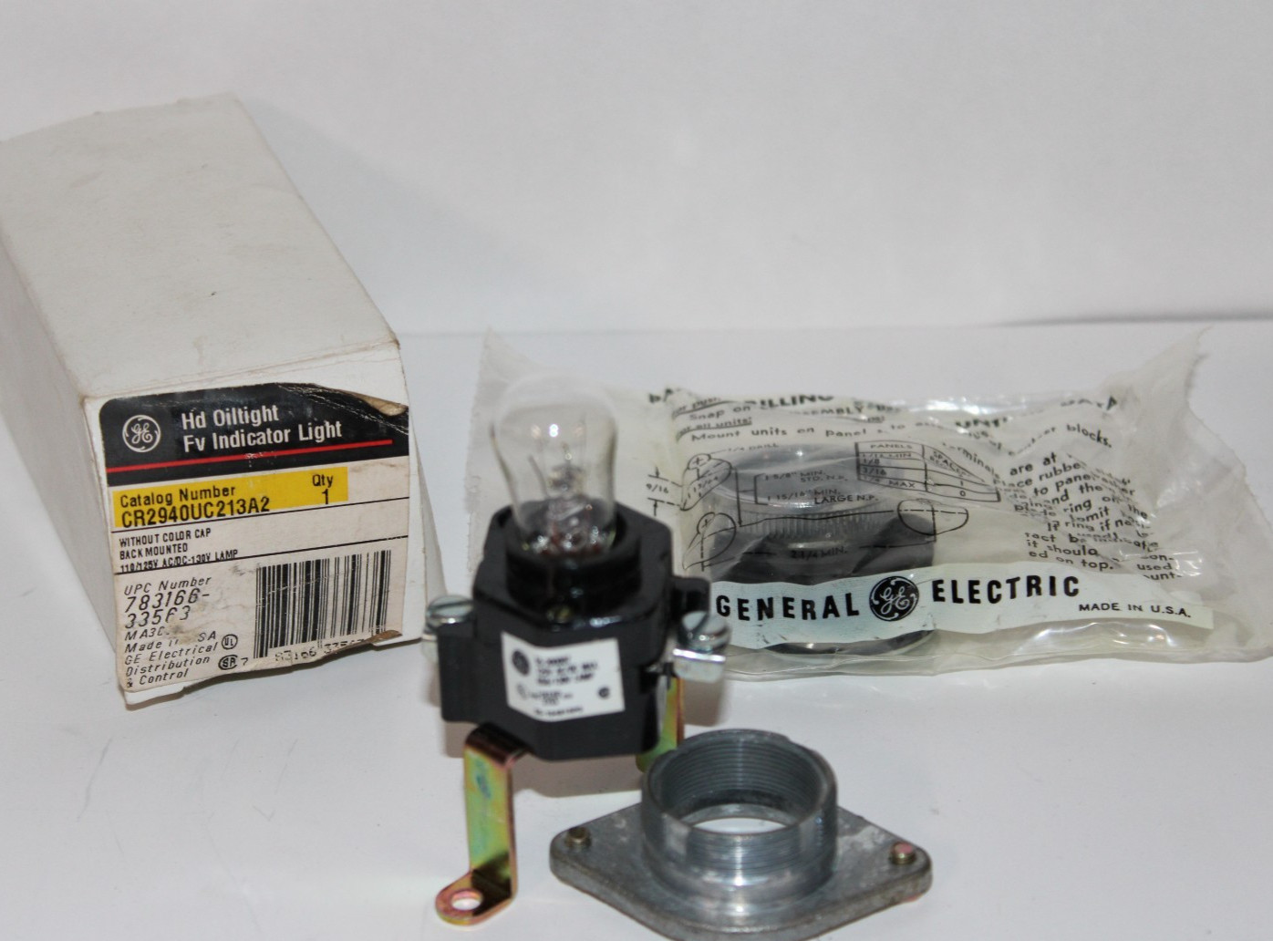 NEW IN BOX GENERAL ELECTRIC CR2940UC213A2 HD OILTIGHT INDICATOR LIGHT