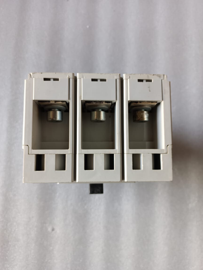 400A MCCB LEGRAND DPX 630 400AMP CIRCUIT BREKER 400AMP 3POLE 30KA AT 440V