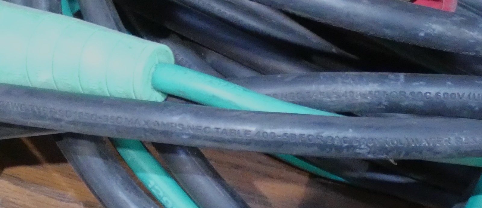 4-Wire 50′ Banded Cam Feeder Cable 400A 600V